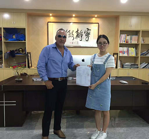 墨西哥客戶合同簽訂